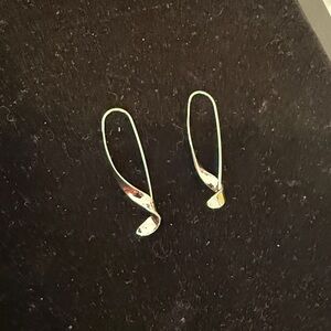 “Paper Clip” style hanging earring -never worn